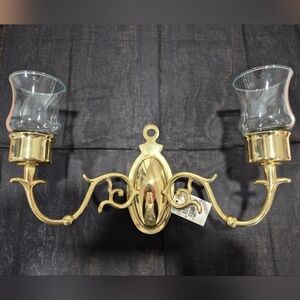 NWT Beautiful Brass Wall Sconce